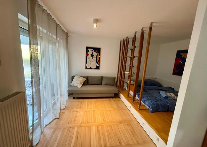 Comfy Flat In City-free Parking *